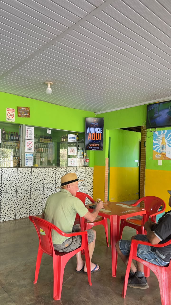 Tela da INDI Mídia no Bar Recanto da Represa